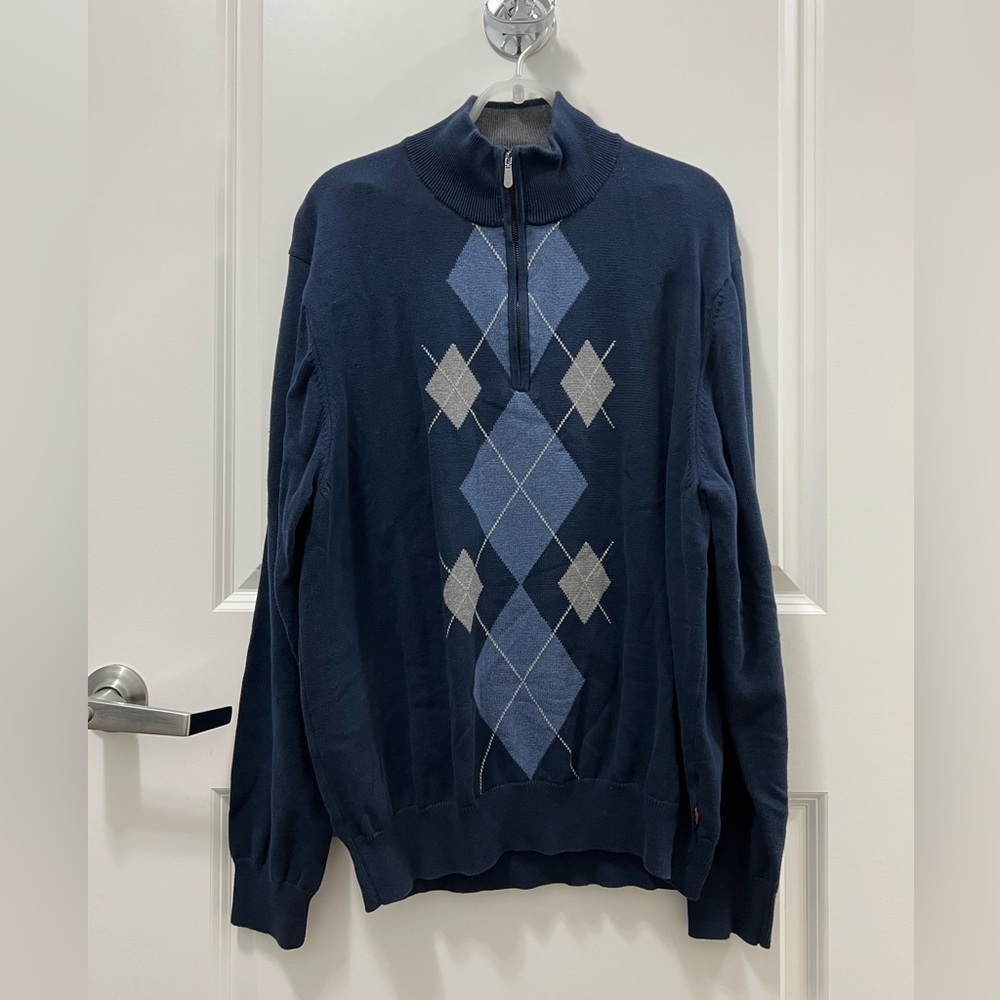Izod Men’s Zip Mock Neck Pullover Sweater (Size L)